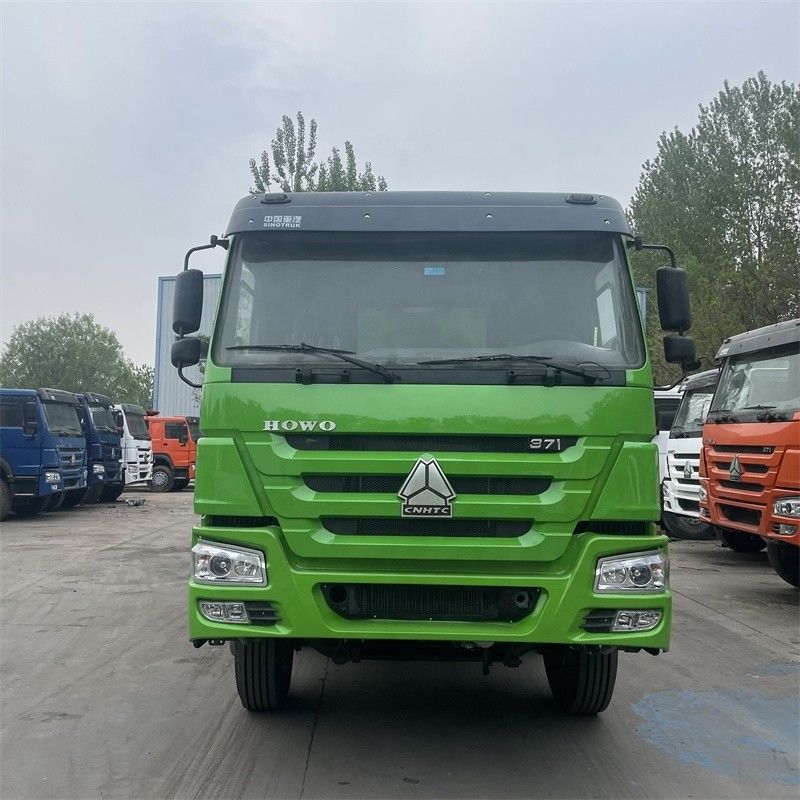 SINO ТРУК 12 колес 30 кубических метров HOWO 40 тонн 8x4 Подержанный грузовик с откидкой с производительностью