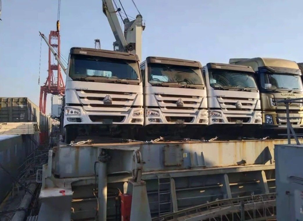 300Ltr топливный бак Sinotruk Howo 6x4 всеприводный тракторный грузовик для пользы