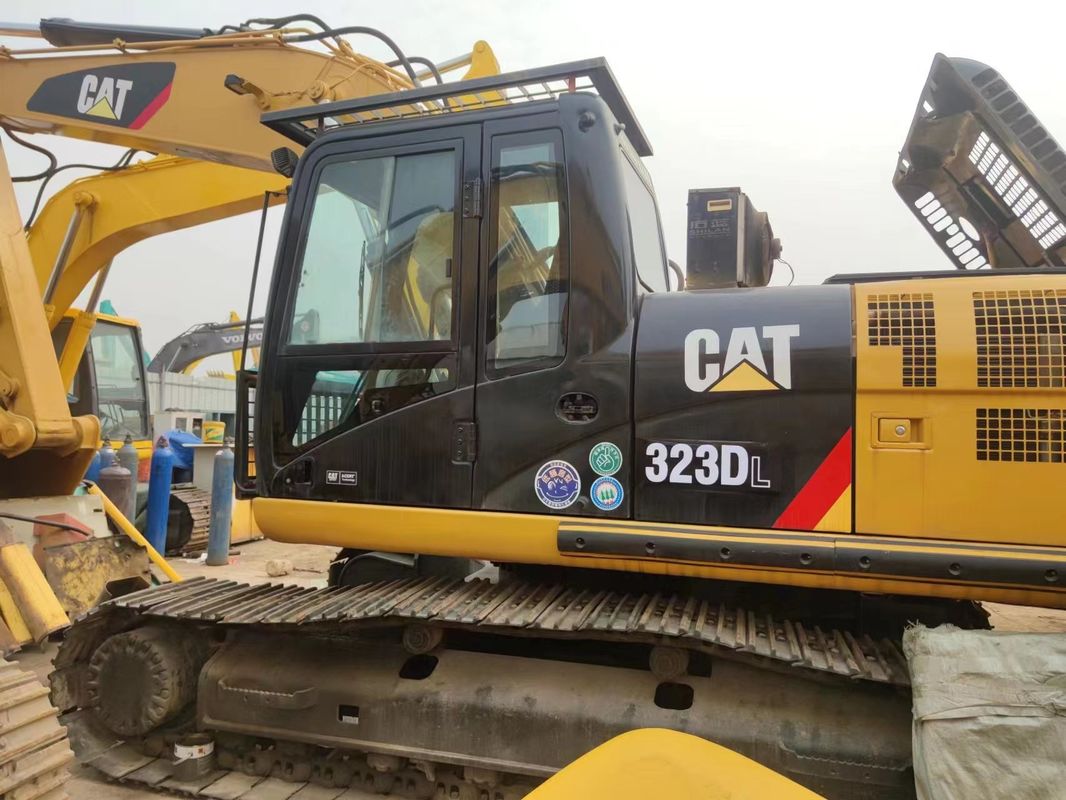 Оригинальный экскаватор CAT 325B в хорошем состоянии с мощным двигателем мощностью 40,5 кВт.