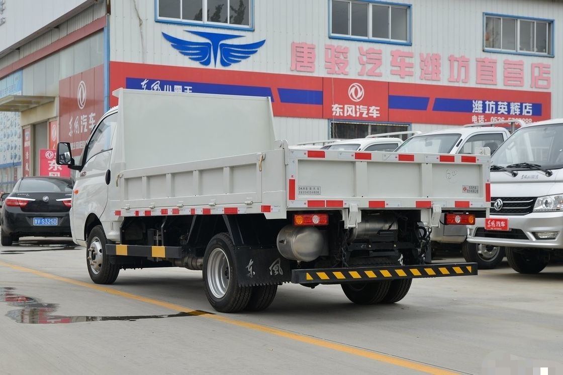 Подержанный Dongfeng W17 102hp левый руль 2 места 2 подушки безопасности один ряд 4 * 2 легкий грузовик