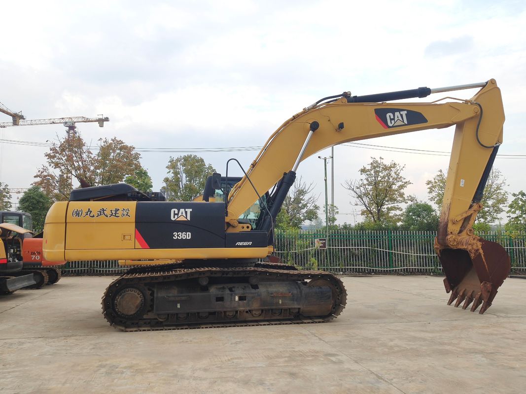 36-тонный экскаватор Cat336 Crawler, используемый для выкачки песка в оригинальном двигателе