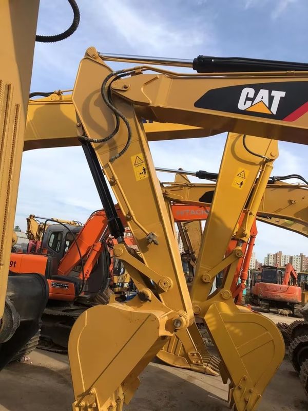 CAT320D Использованный экскаватор в ОАЭ Crawler Backhoe CAT320DL