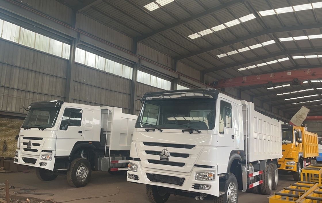 Высокоремонтированный стандарт HOWO76 кабины 25000kg грузовой самосвалы 6 * 4 для производительности