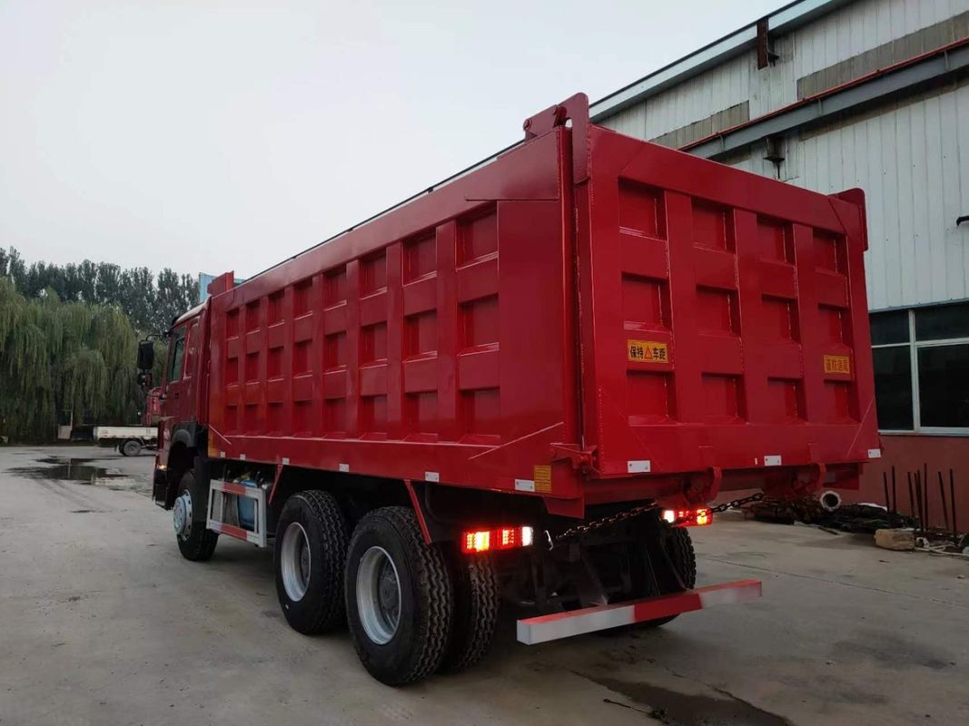 HOWO 6x4 371hp 30 тонн красный грузовик с откидкой с двигателем WEICHAI и 3 пассажира