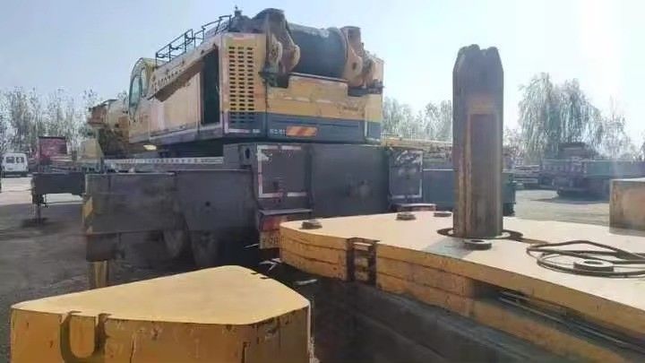 400 тонн QAY400 Телескопический грузовик для подъема строительных грузов на открытом воздухе