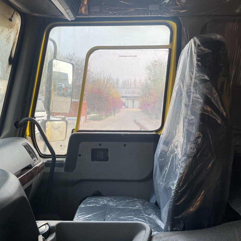 12 Номер шины Howo 8x4 Дэмп-грузовик Накидные грузовики с емкостью топливного бака 300-400 л