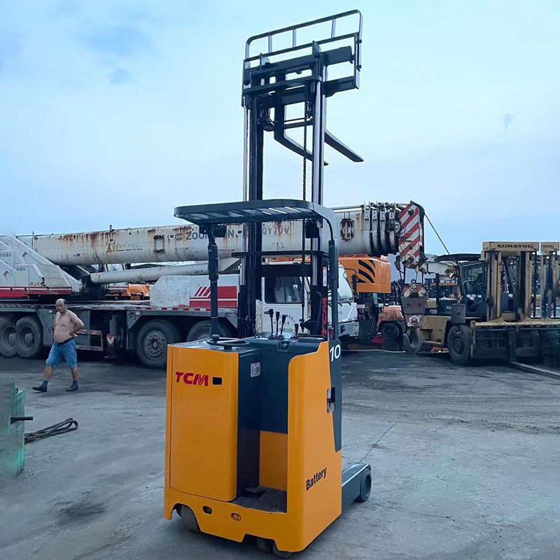 В хорошем состоянии, использованный 1000 кг электрический вилочный погрузчик TCM мощностью 3 тонны с электромотором