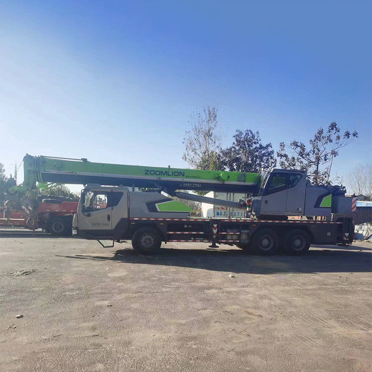 Zoomlion 25-тонный кран идеальное сочетание мощности и точности для строительства