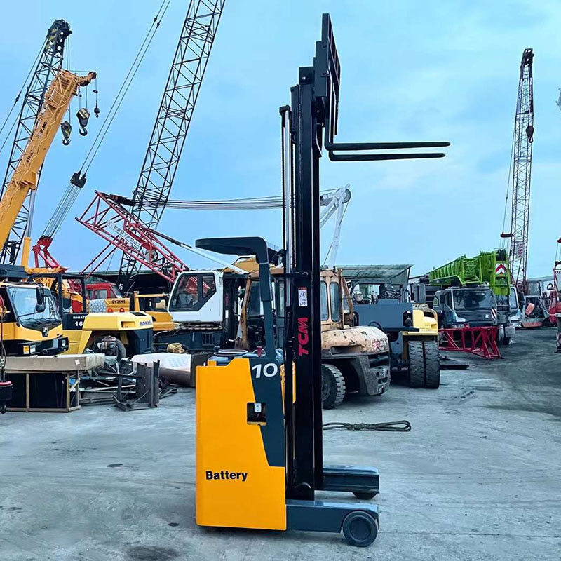 В хорошем состоянии, использованный 1000 кг электрический вилочный погрузчик TCM мощностью 3 тонны с электромотором