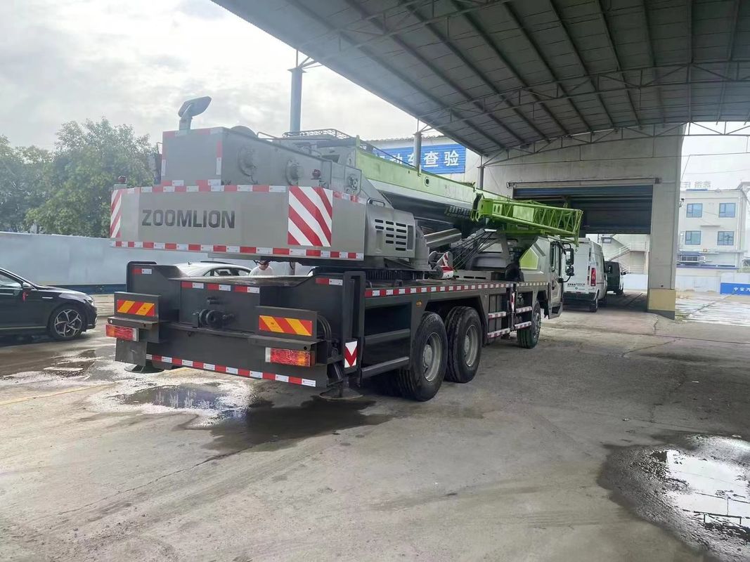 Грузовик Zoomlion Mobile Crane 25T Использованный кран с максимальной грузоподъемностью 25TON.