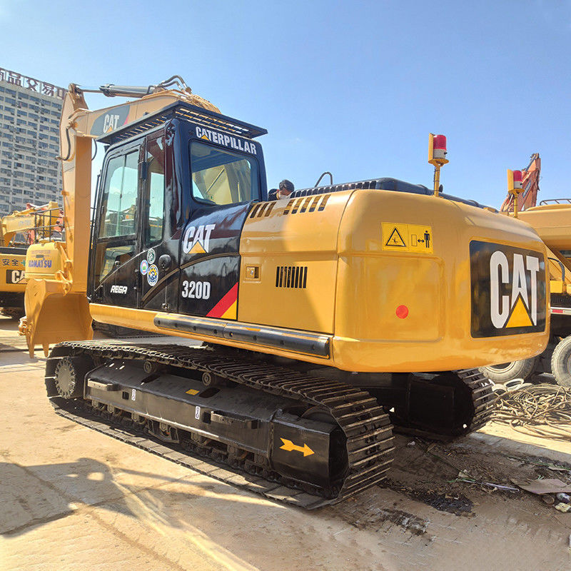 Использованный экскаватор CAT 320D грузоподъемностью 20 тонн с топливным баком 410 л и емкостью ведра 1 м3