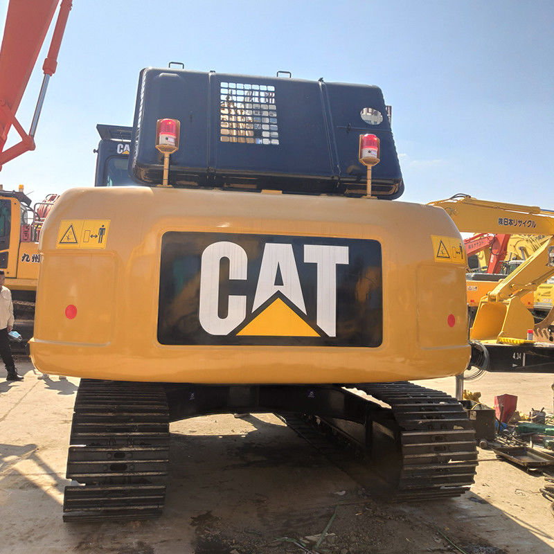 Использованный экскаватор CAT 320D грузоподъемностью 20 тонн с топливным баком 410 л и емкостью ведра 1 м3