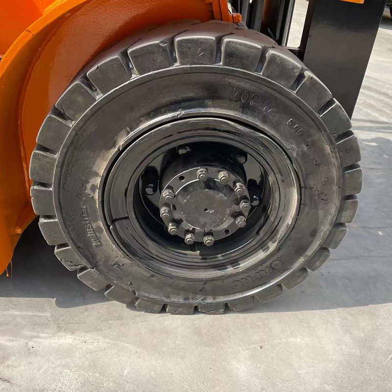 Нескользящая внедорожная шина 2 двери 2,5 тонны электрический вилочный погрузчик с весом 2500 кг