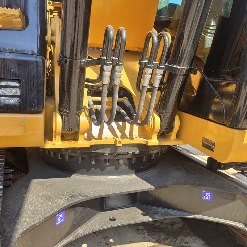 Использованный экскаватор 2020 Cat 320D2L в Дубае с хорошей производительностью и низким рабочим временем
