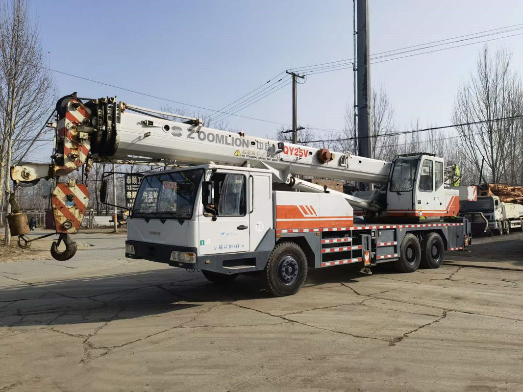 39м QY25V Использованный грузовик Zoomlion грузовик весом 25 тонн с максимальным номинальным подъемным крутящим моментом 980KN.m