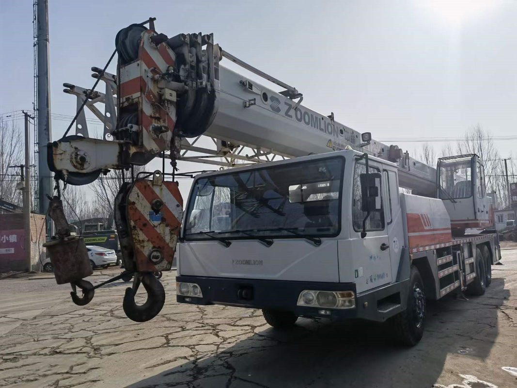 39м QY25V Использованный грузовик Zoomlion грузовик весом 25 тонн с максимальным номинальным подъемным крутящим моментом 980KN.m