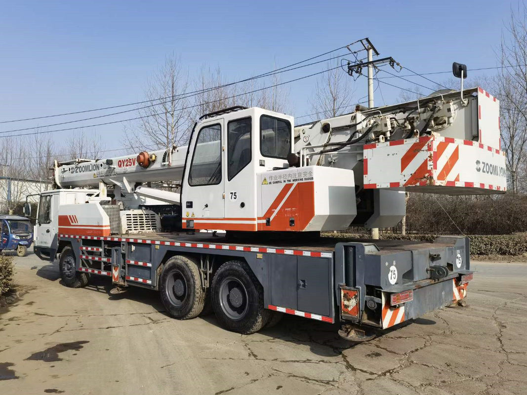 39м QY25V Использованный грузовик Zoomlion грузовик весом 25 тонн с максимальным номинальным подъемным крутящим моментом 980KN.m