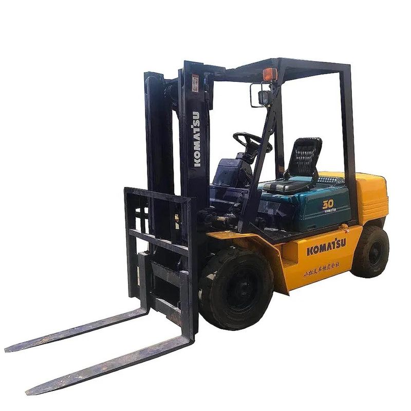 Подержанный японский вилочный погрузчик Komatsu FD30 3T с дизельным двигателем с низким расходом топлива