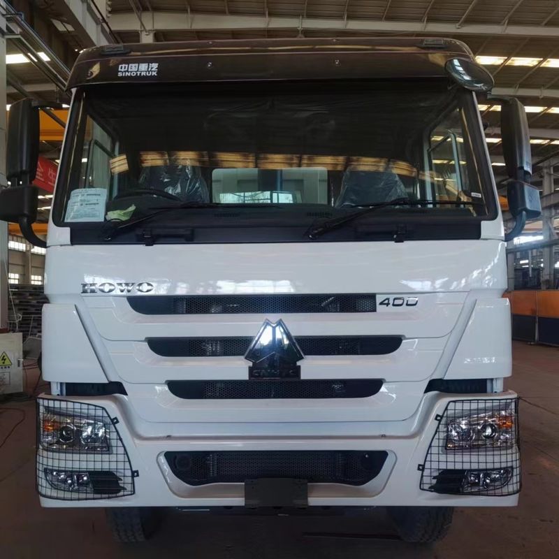 Howo 8x4 LHD Dump Tipper Truck с максимальным крутящим моментом 500-1000Nm и мощностью двигателя 6-8L