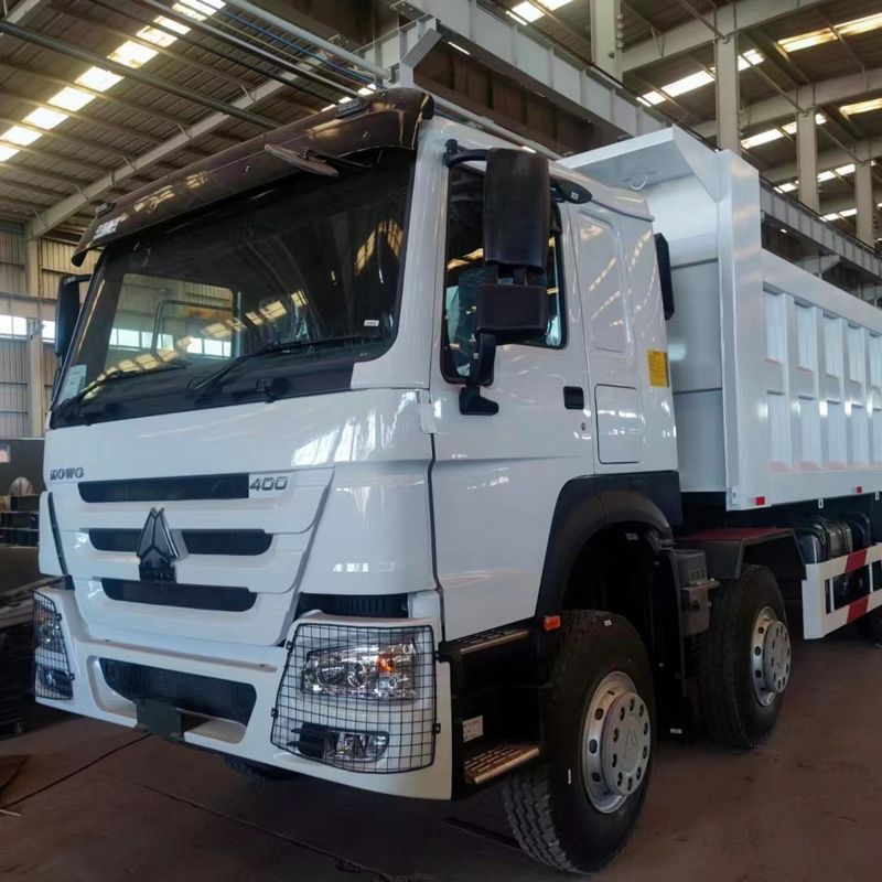 Howo 8x4 LHD Dump Tipper Truck с максимальным крутящим моментом 500-1000Nm и мощностью двигателя 6-8L