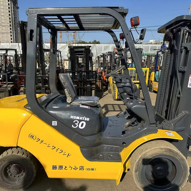 Главная FD30 Оригинальная Япония Komatsu Использованная погрузочная машина с 150 мм шириной вилки