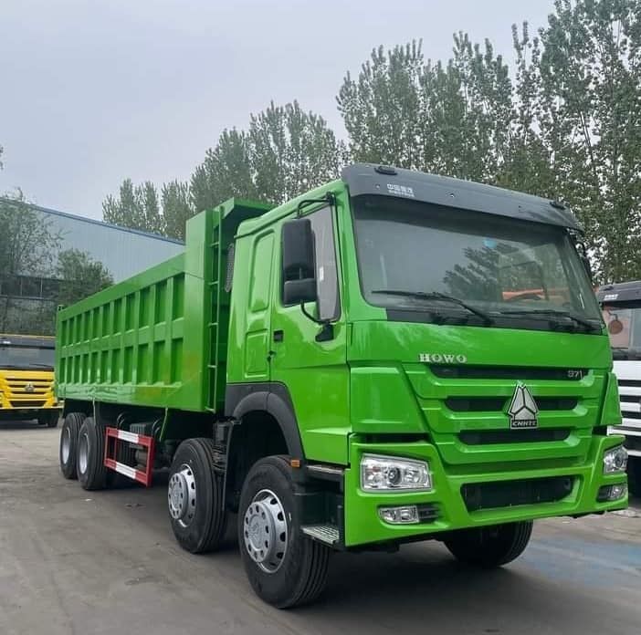 371 л.с./336 л.с./420 л.с. Подержанный грузовик Howo 8x4 с ручной коробкой передач