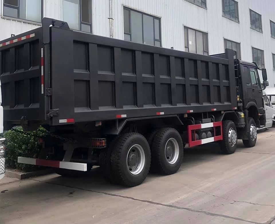 Использованный Howo 8x4 12 колесный 24 30 кубический метр 35 тонн 40тонны грузовик с наклоном Дампер дизель для транспортировки песчаника