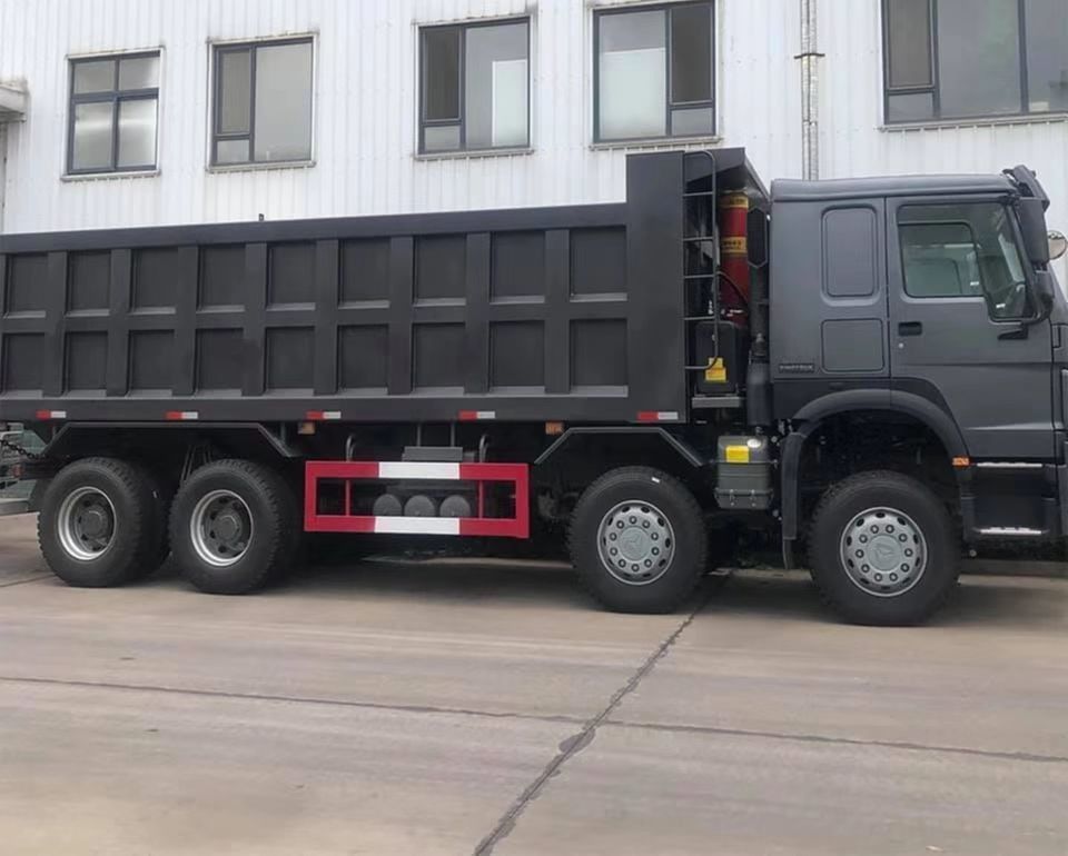 Использованный Howo 8x4 12 колесный 24 30 кубический метр 35 тонн 40тонны грузовик с наклоном Дампер дизель для транспортировки песчаника