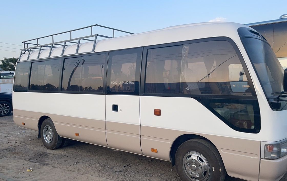 Подержанный автобус Toyota Coaster Luxury Левостороннее управление Дизельное топливо Максимальная мощность 113/5200 кВт