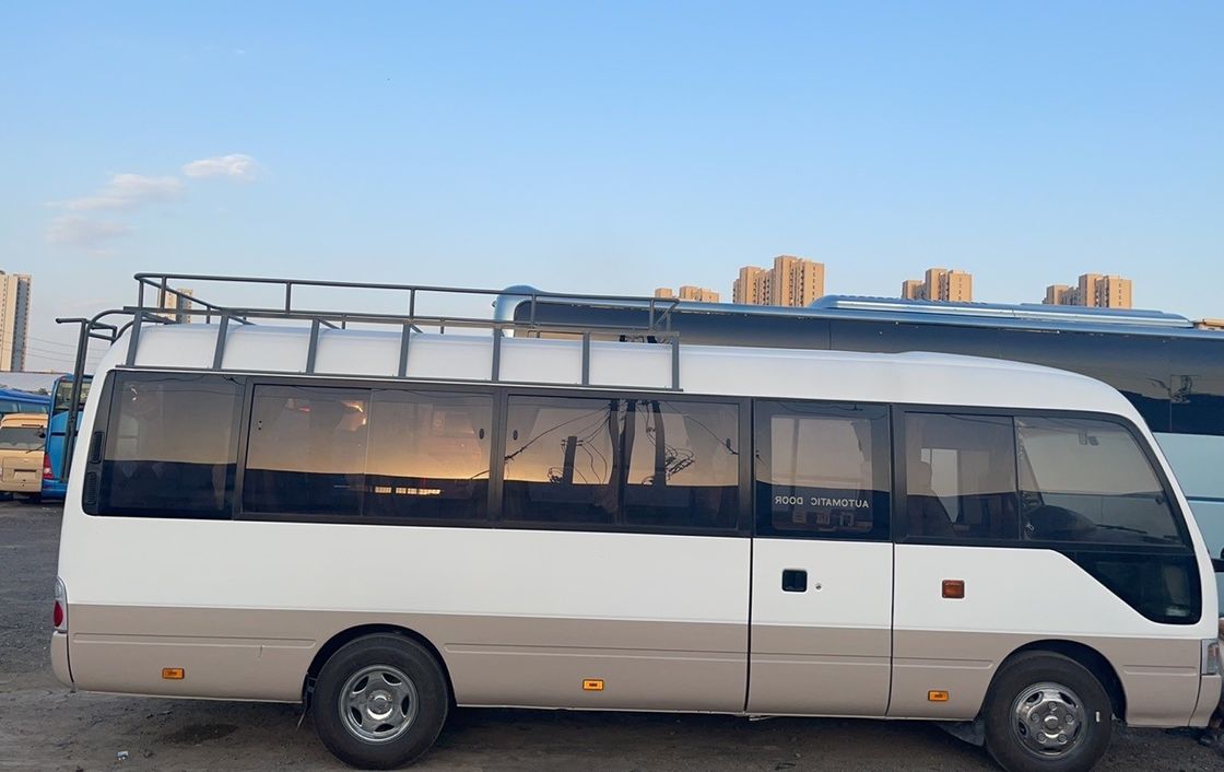 Подержанный автобус Toyota Coaster Luxury Левостороннее управление Дизельное топливо Максимальная мощность 113/5200 кВт