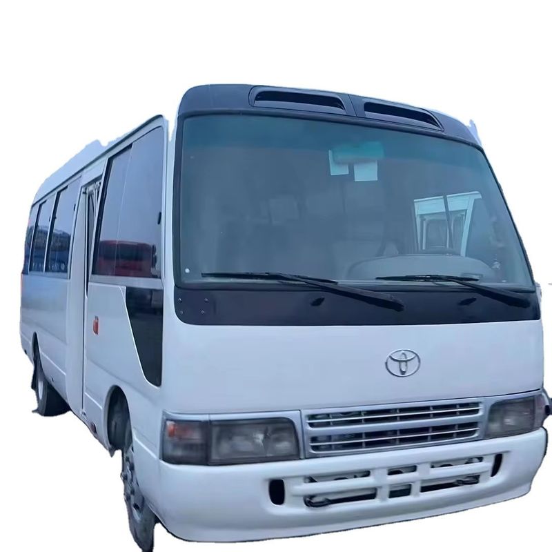 Самый высокооцененный левоуправляемый автобус Toyota Coaster с шинами 9.00R20 и двигателем емкостью 4 л