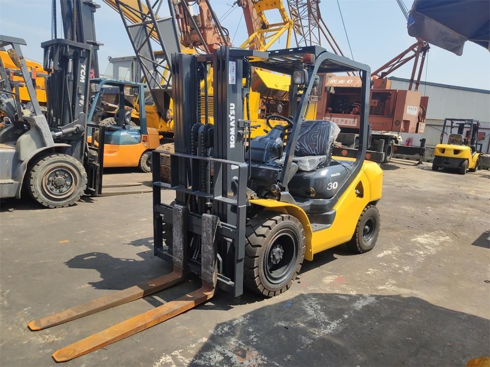 Автоматические вилочные погрузчики Komatsu мощностью 3 тонны дизельного двигателя FD30 мощностью 48 кВт