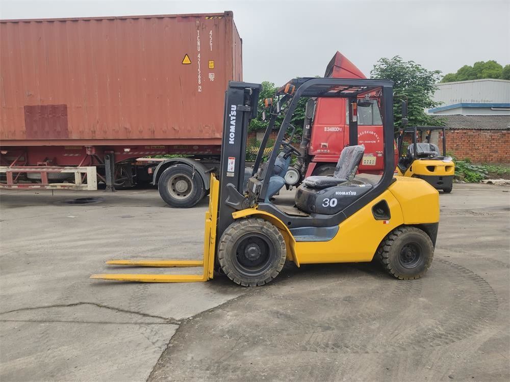 Автоматические вилочные погрузчики Komatsu мощностью 3 тонны дизельного двигателя FD30 мощностью 48 кВт