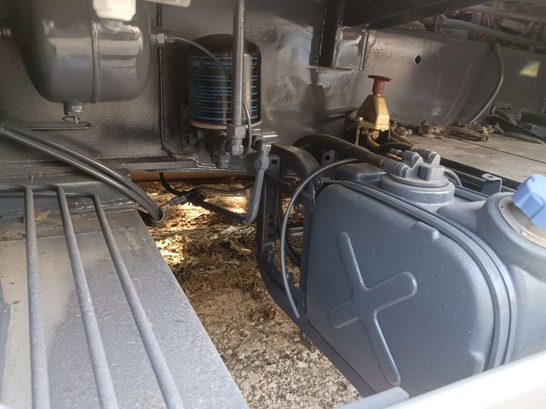 22679.6kg Максимальная грузоподъемность 10 колес QY25 25t Подержанный телескопический грузовик крана для продажи