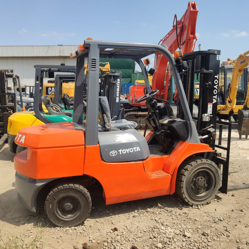 3 тонны дизельного вилочного погрузчика Toyota FD30 для строительства и сельского хозяйства 2001-4000 рабочие часы