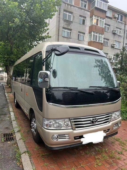 Туристический роскошный автобус Евро 3 Стандарт выбросов 2020 Toyota Coaster 30-местный Туристический автобус