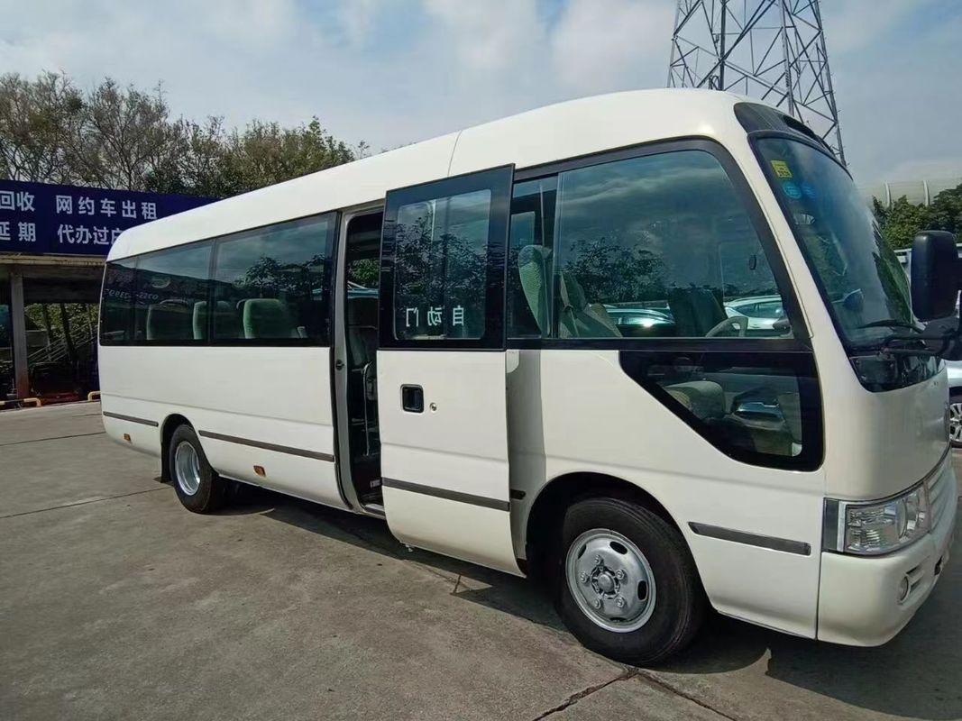 24 пассажирских автобуса Toyota Coaster Bus в Японии Удобный стиль 7005*2040*2785 мм