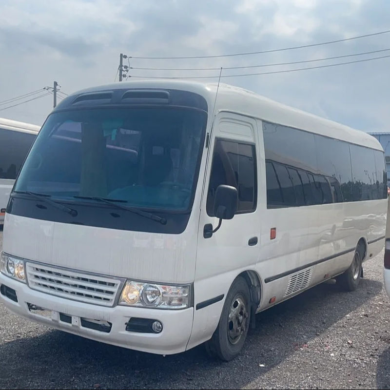 30-местный автобус Toyota Coaster с левым приводом и комфортным стилем с дизельным двигателем