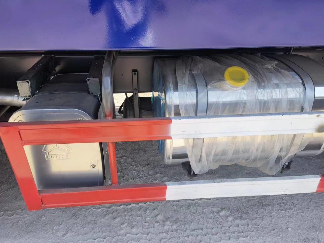 16 колесный HOWO 8X4 Тяжелый грузовик с откидной машиной с топливным баком вместимостью 300-400 л