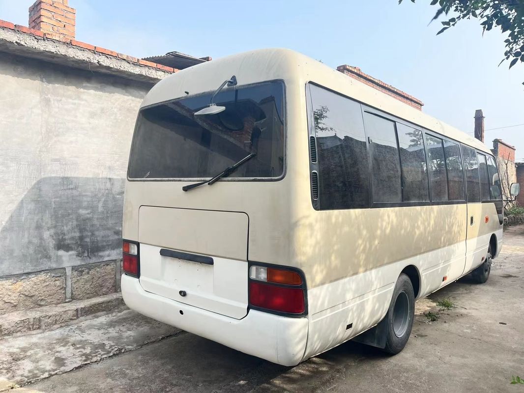 Двигательная вместимость 4L Toyota Coaster 30 мест Левоугольный LHD Подержанные автобусы для туристов