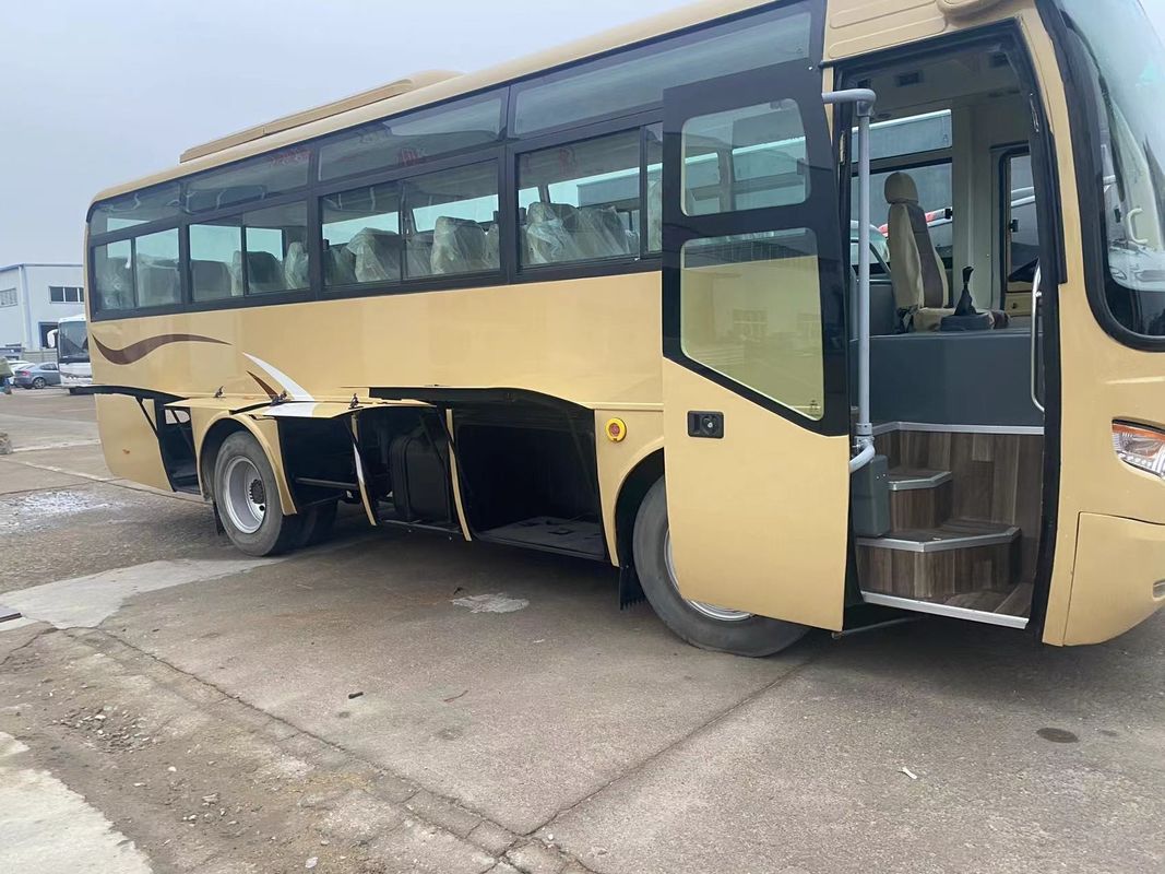 Пассажирский автобус на 35 мест с левосторонним приводом и ручной коробкой передач