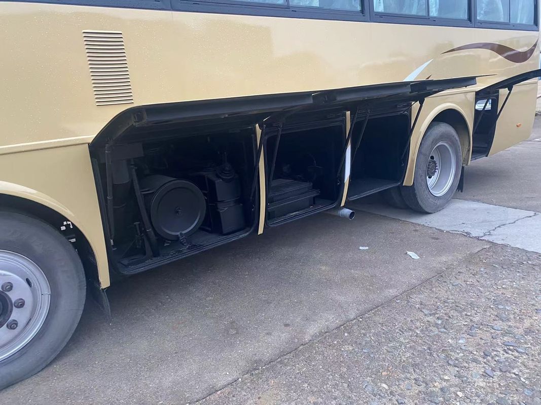 Пассажирский автобус на 35 мест с левосторонним приводом и ручной коробкой передач