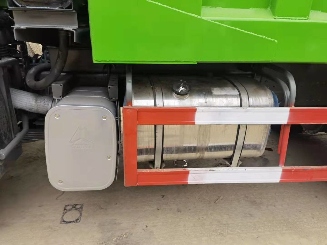 LHD SINO TRUCK HOWO 371HP 6x4 Подержанный грузовик с тяжелой грузоподъемностью для 2 пассажиров