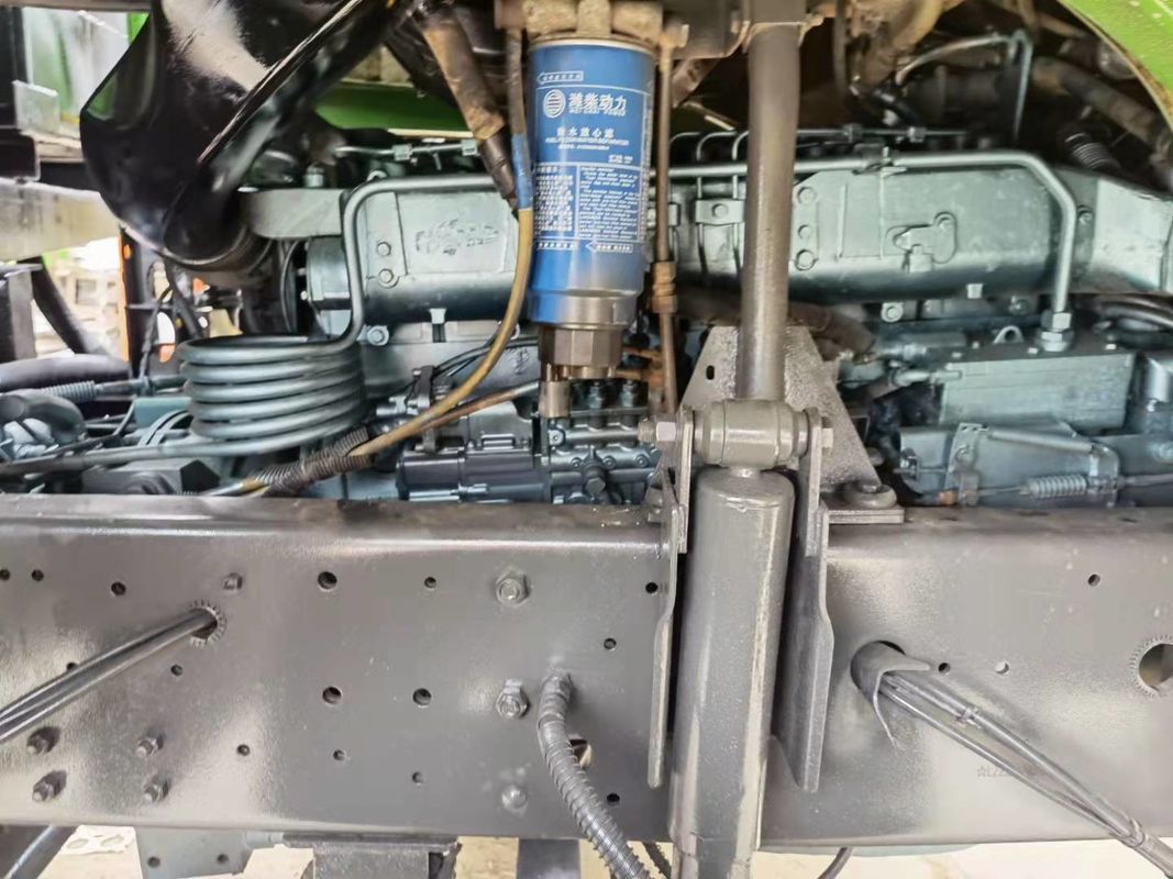 LHD SINO TRUCK HOWO 371HP 6x4 Подержанный грузовик с тяжелой грузоподъемностью для 2 пассажиров