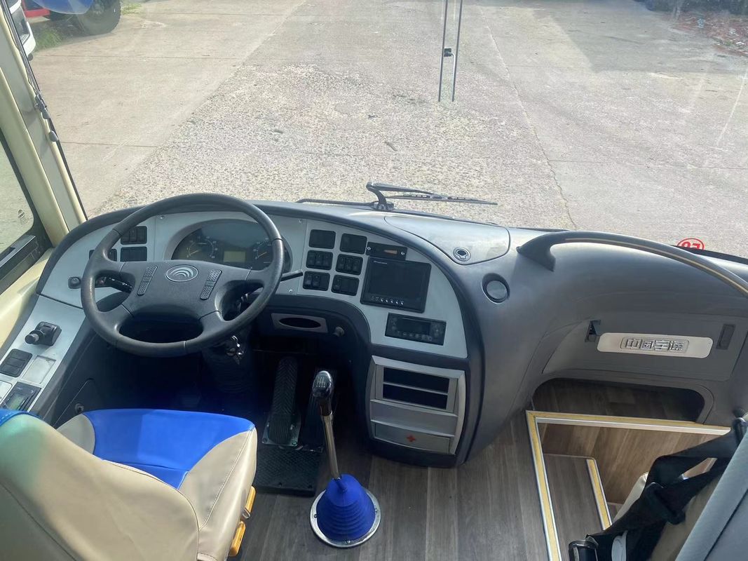 Автобус Ютунга с 50-65 местами - идеальное сочетание комфорта и безопасности