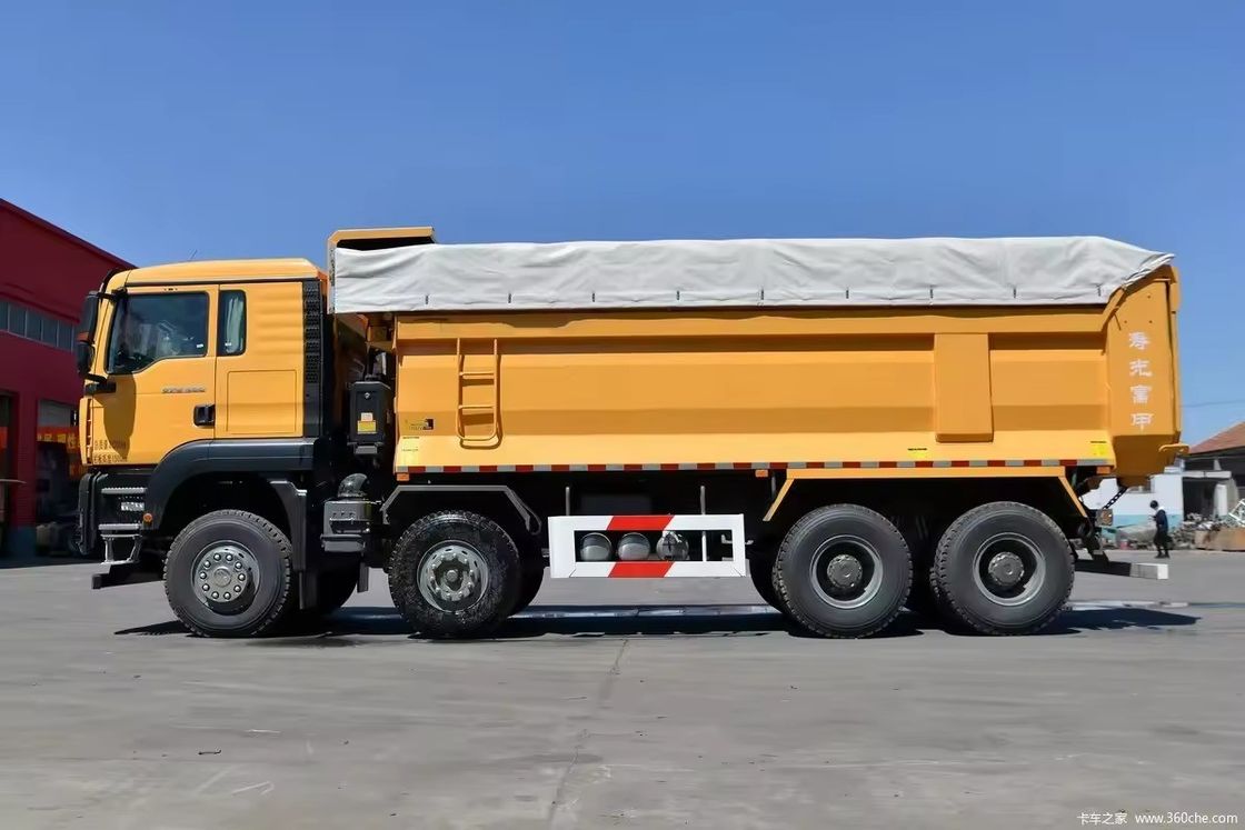 SINOTRUCK 400HP 8*4 Тяжелый грузовик с двумя пассажирами и задней камерой 360°