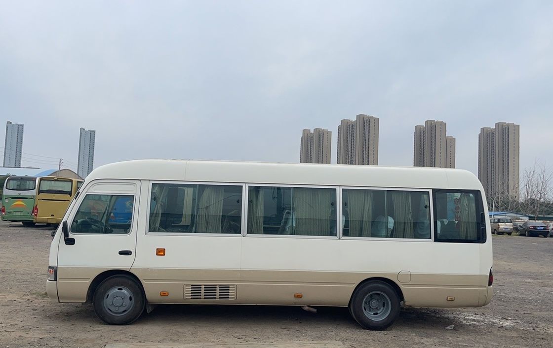 11. Туристический роскошный автобус 30 мест Подержанный дизельный Toyota Coaster Bus для туристической экскурсии