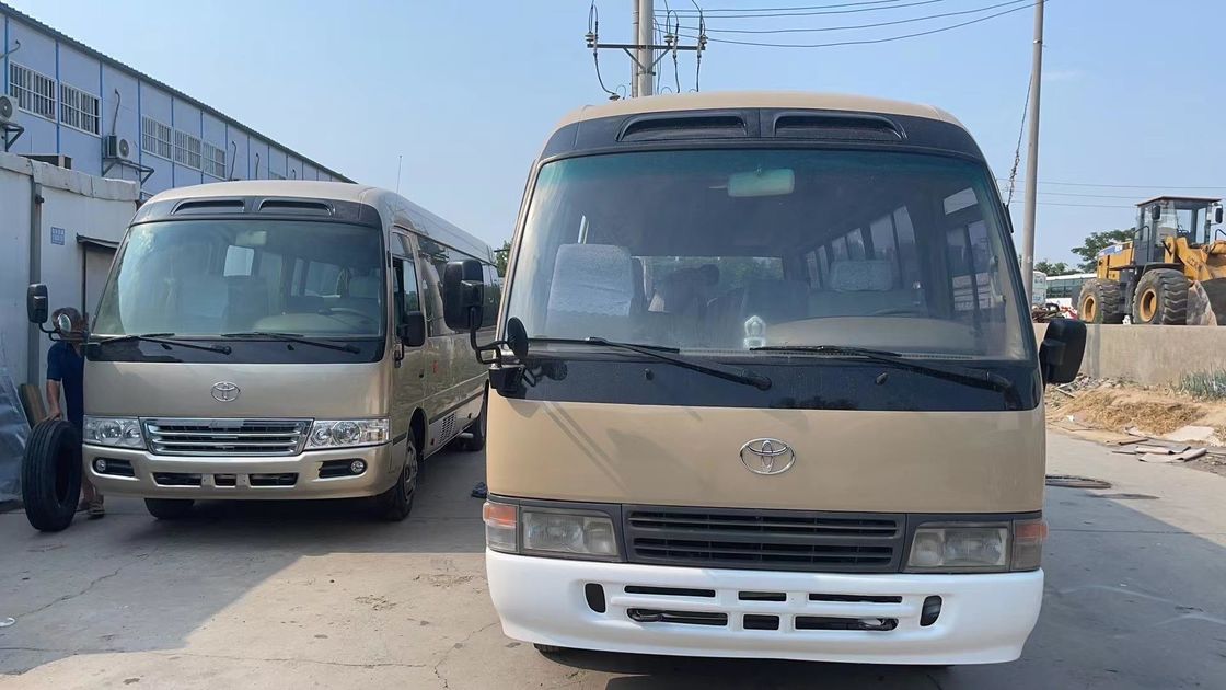 Максимальная мощность 113/5200кВт Евро 3 Левый руль Дизель 29 мест Подержанный автобус Toyota Coaster