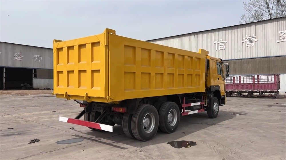 6X4 колесный привод SINOTRUK Howo Горный 20 тонн 25 тонн 371hp грузовик с наклоном