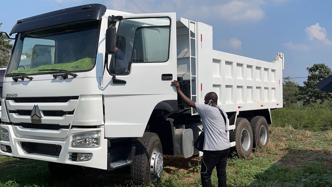 Подержанный Sinotruk Howo Lhd Rhd 6*4 10 колес 371hp 336hp Дамп-Трик без задней камеры